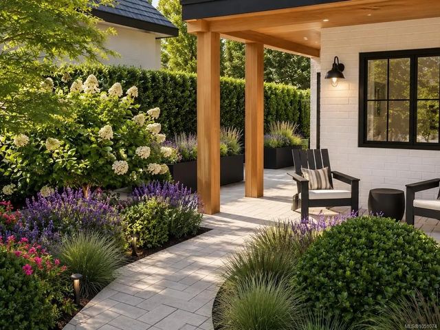 3 of 9 - 2586 Dalhousie St, Oak Bay, BC