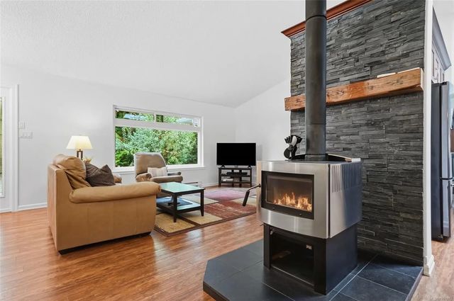 3 of 68 - 1580 Meadowood Way, Qualicum Beach, BC