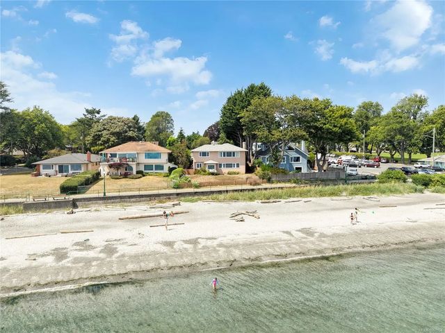 2 of 49 - 2168 Esplanade , Oak Bay, BC