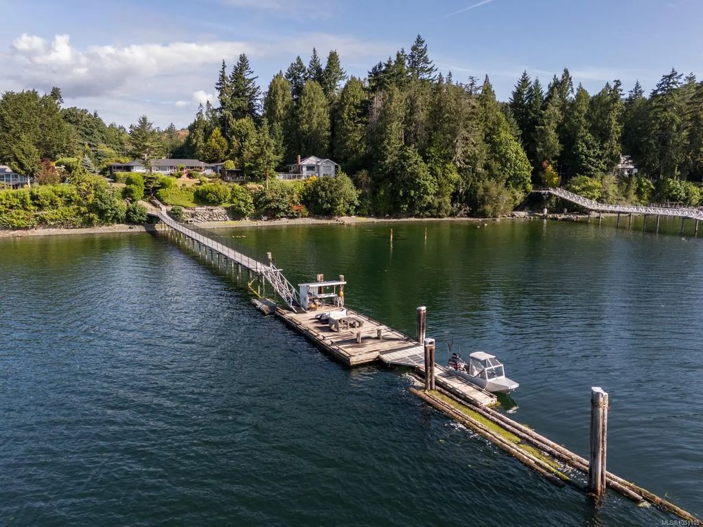 5957 Sooke Rd, Sooke