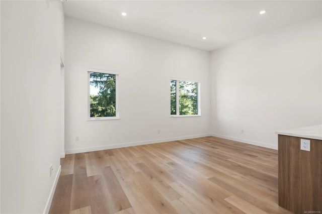 2 of 19 - 7181 Lantzville Rd 303, Nanaimo, BC