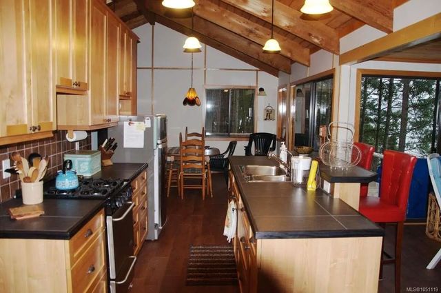 3 of 6 - 304 Long Island Lane, Decourcy Island, BC