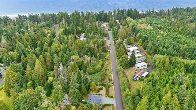 2 of 17 - Lot 3 Salmond Rd, Qualicum Beach, BC
