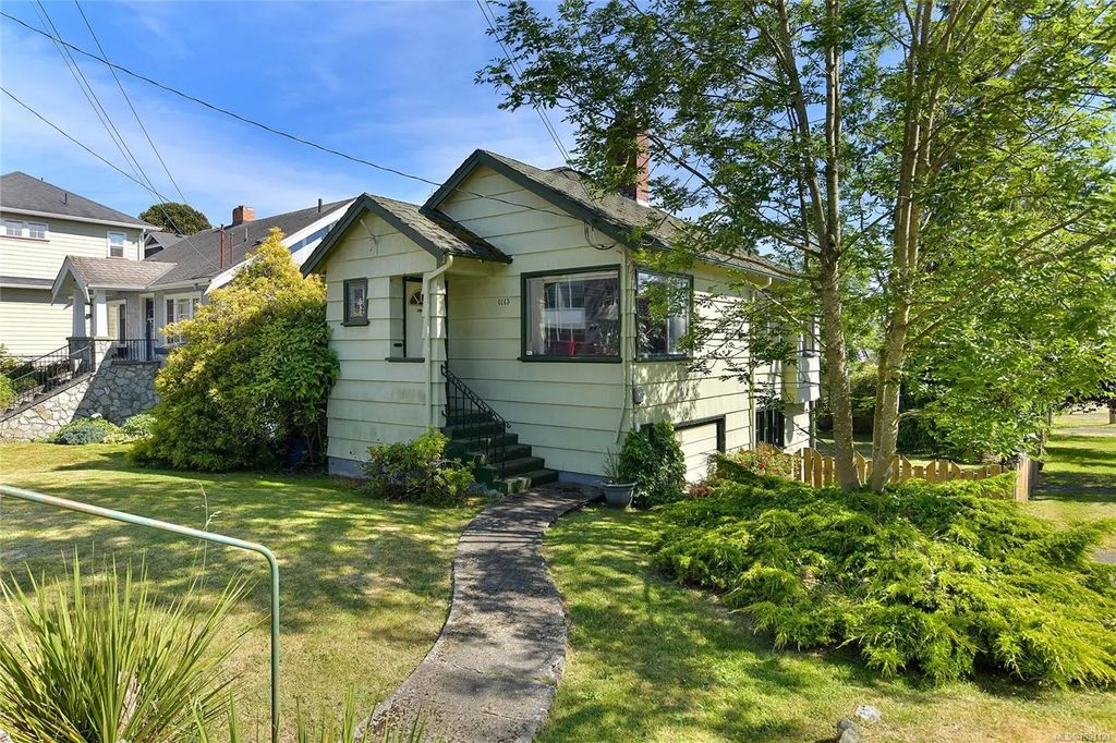 1113 Esquimalt Rd, Esquimalt