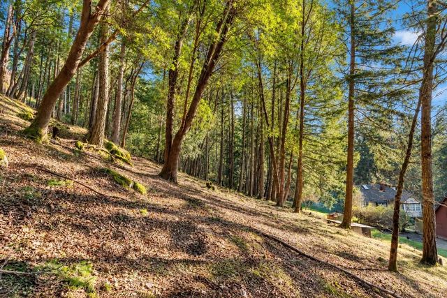 4 of 36 - 1183 Hillgrove Rd, North Saanich, BC