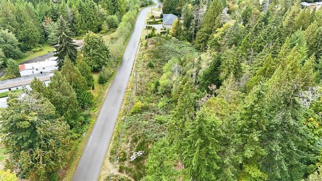 4 of 17 - Lot 4 Salmond Rd, Qualicum Beach, BC