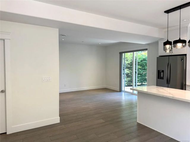 5 of 33 - 5160 Hammond Bay Rd 105, Nanaimo, BC