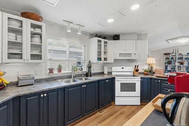 2 of 38 - 2465 Apollo Dr 219, Nanoose Bay, BC