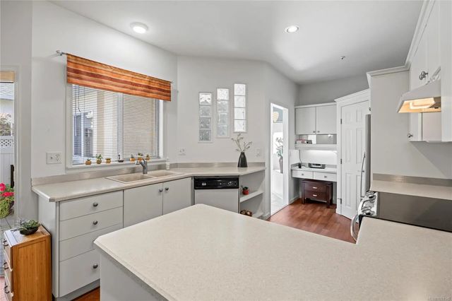 3 of 30 - 126 Ocean Walk Dr, Nanaimo, BC