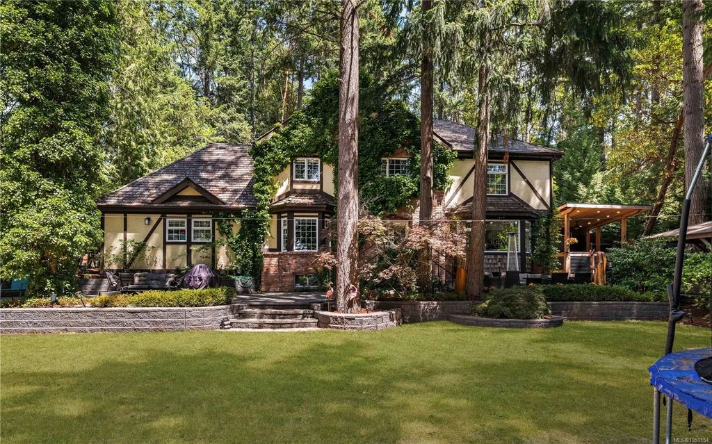 3049 Telegraph Rd, Mill Bay