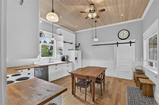 2 of 39 - 2737 Derwent Ave, Cumberland, BC