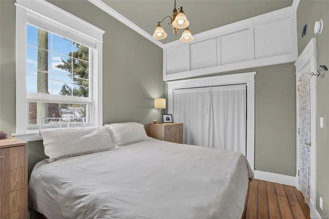 5 of 39 - 2737 Derwent Ave, Cumberland, BC