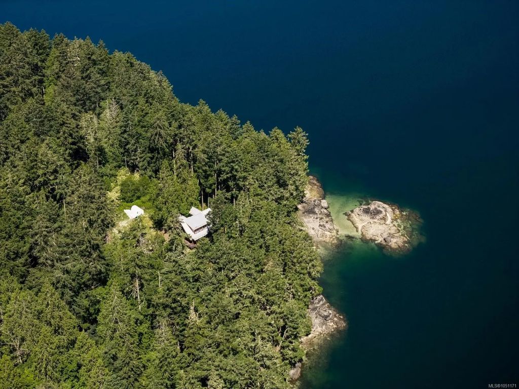 998 Gillespie Rd, Sooke