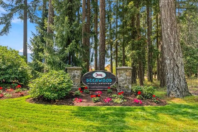 4 of 33 - 3931 Excalibur St, Nanaimo, BC