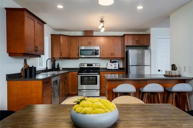 5 of 73 - 729 Parks Pl, Ladysmith, BC