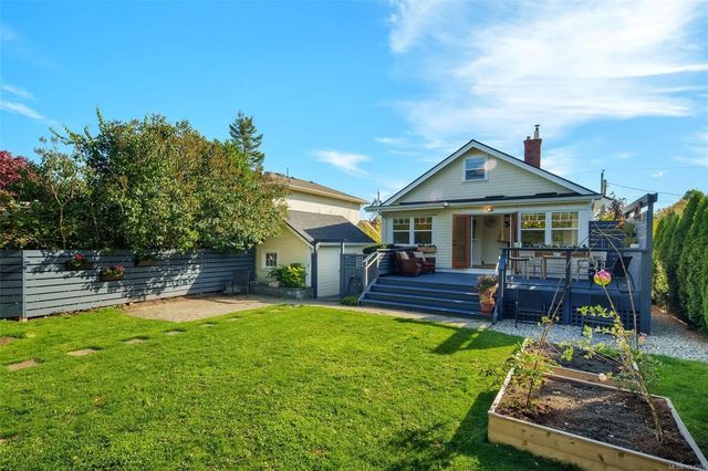 4 of 67 - 1618 Pinewood Ave, Victoria, BC