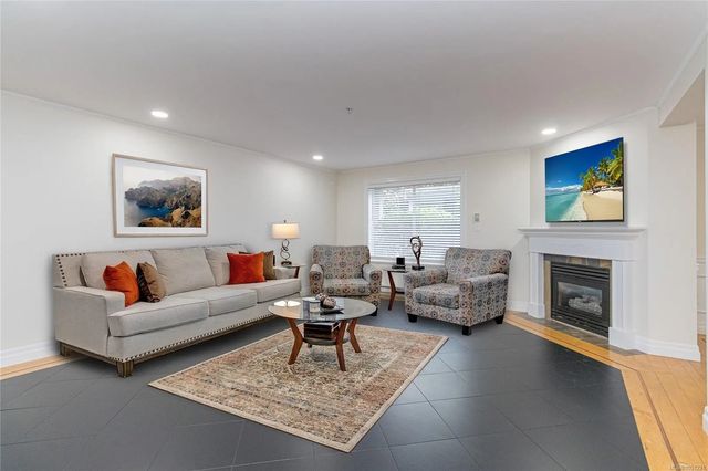 5 of 36 - 649 Admirals Rd 1, Esquimalt, BC