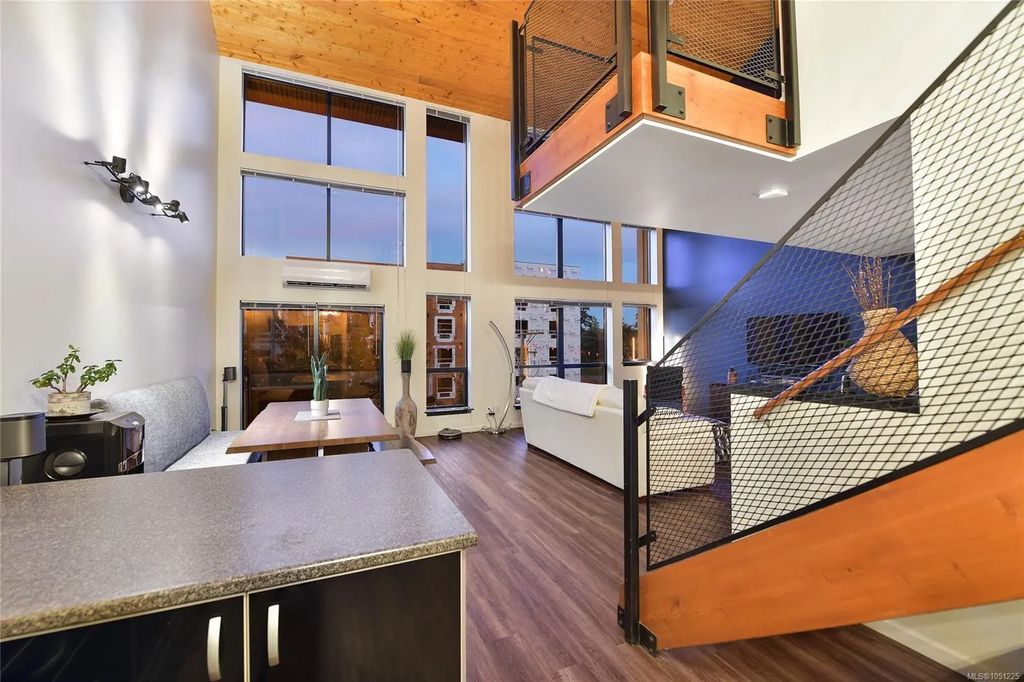829 Goldstream Ave 405, Langford