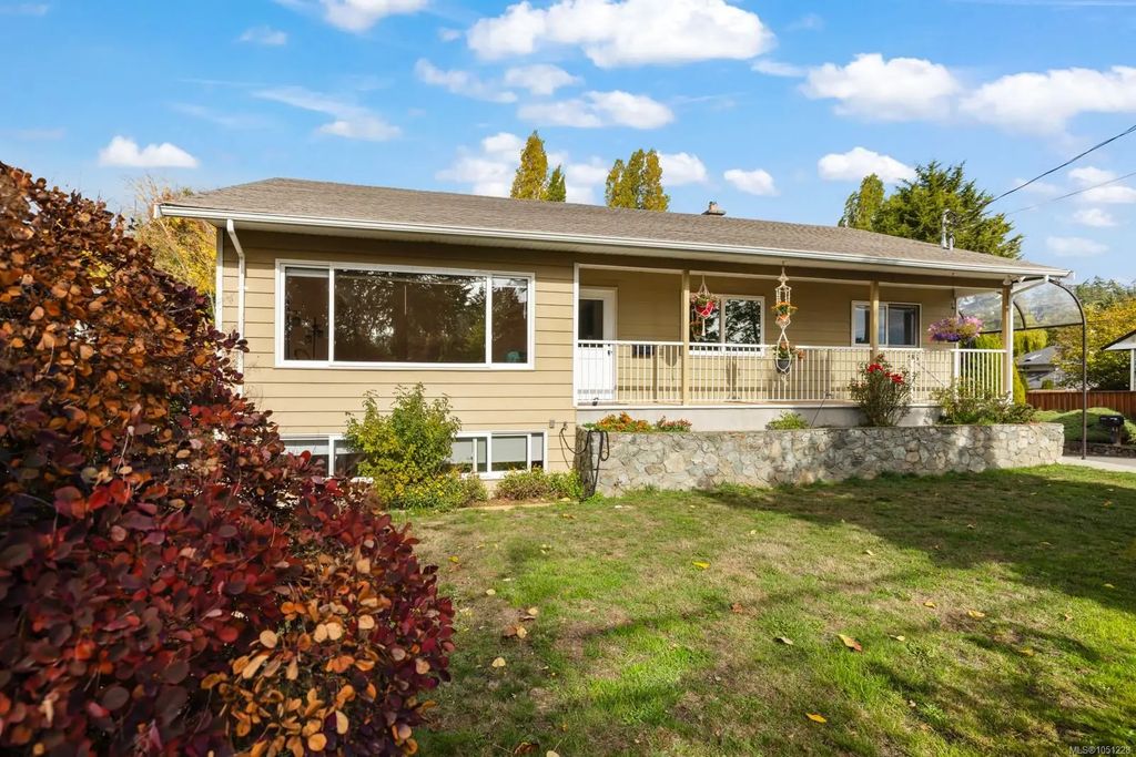 586 Normandy Rd, Saanich