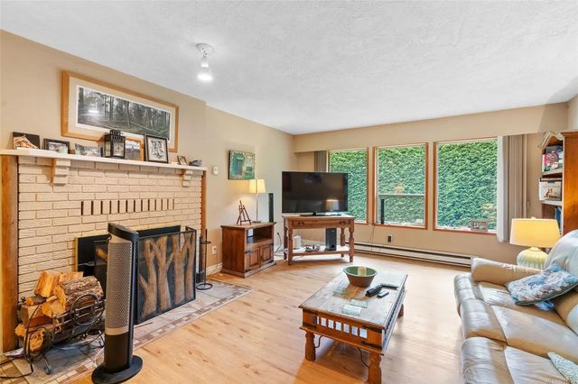 4 of 63 - 1215 Stelly's Cross Rd 2, Central Saanich, BC