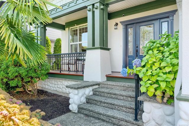 5 of 61 - 4122 Hatfield Rd, Saanich, BC