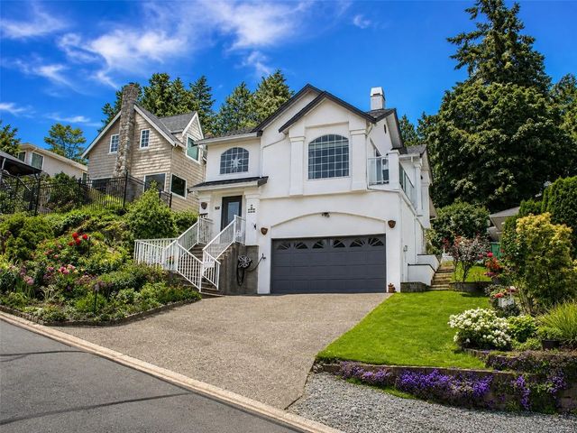 2 of 37 - 709 Luscombe Pl 2, Esquimalt, BC