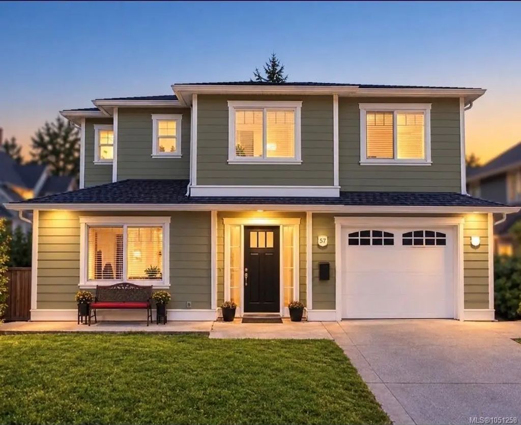 57 Sims Ave, Saanich