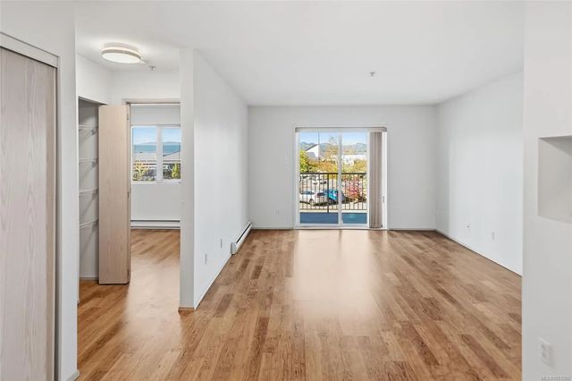 4 of 43 - 4971 Songbird Pl 205, Nanaimo, BC