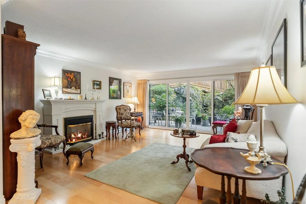280 Douglas St 101, Victoria