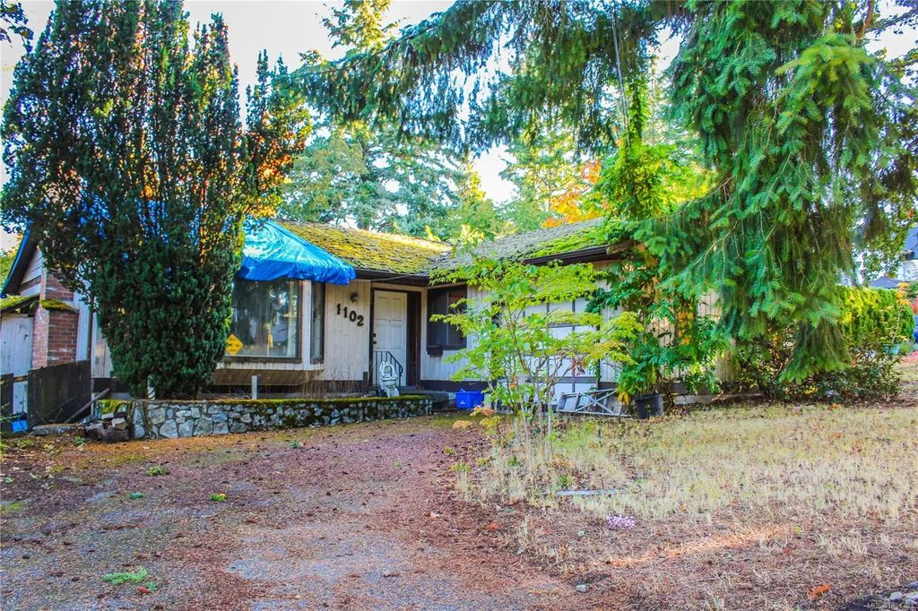 1102 Marchant Rd, Central Saanich