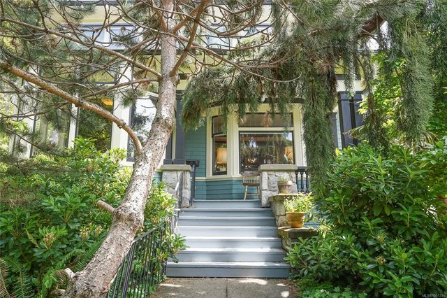 5 of 69 - 1377 Rockland Ave, Victoria, BC
