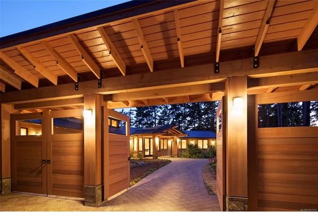 2 of 22 - 202 Old Scott Rd, Salt Spring, BC