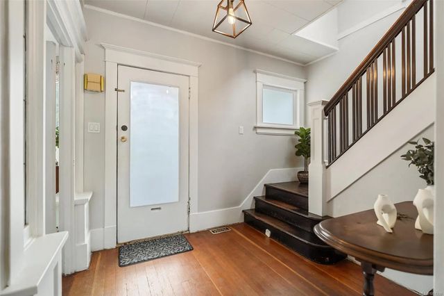 3 of 51 - 1200 Hampshire Rd, Oak Bay, BC