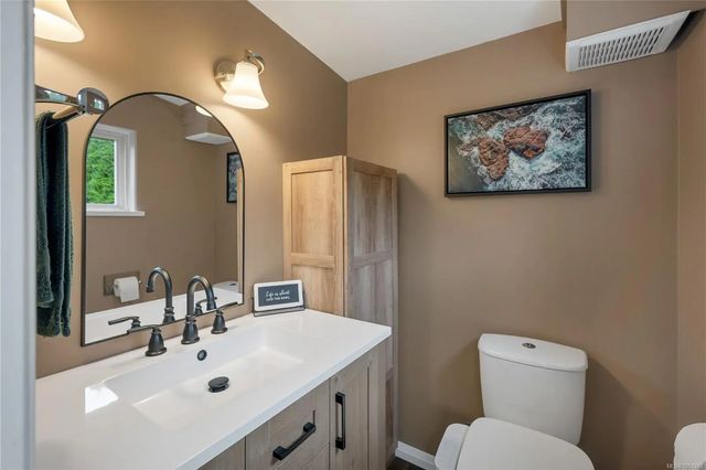 4 of 21 - 5250 Beaver Harbour Rd 81, Port Hardy, BC