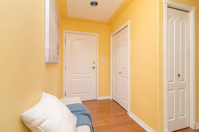 3 of 40 - 9905 Fifth St 201, Sidney, BC