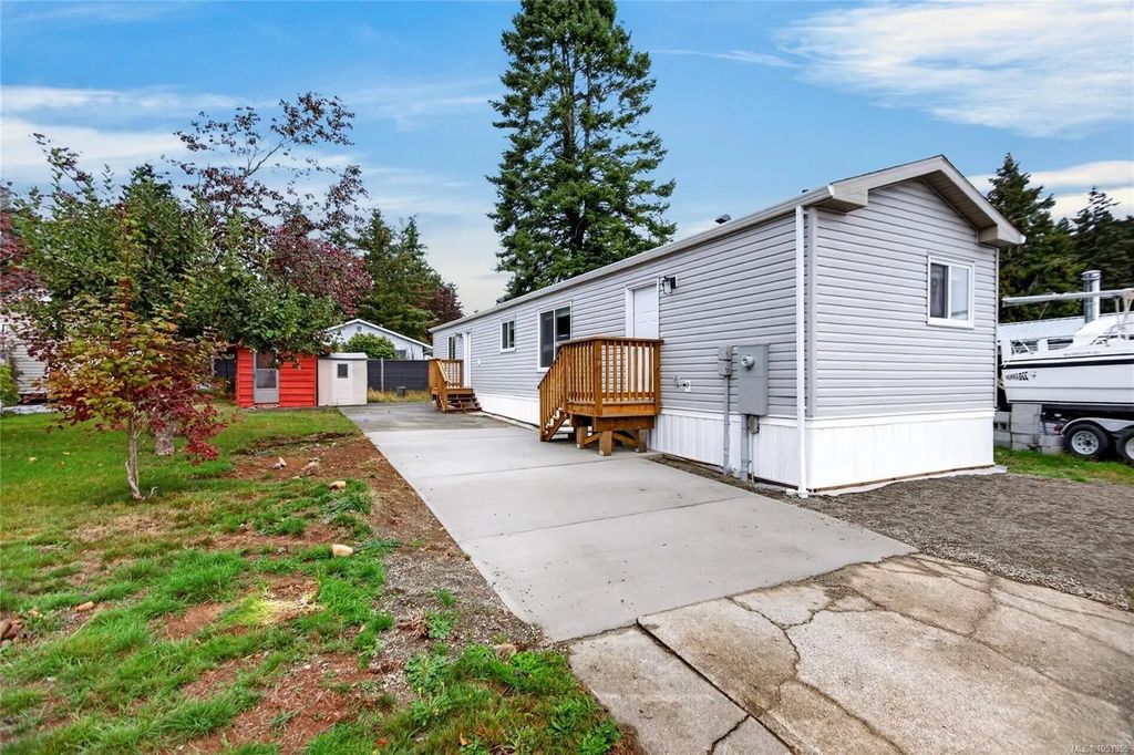 2104 Pemberton Pl, Comox