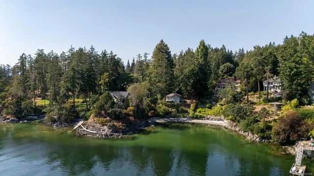 4 of 46 - 389 Moses Point Rd, North Saanich, BC