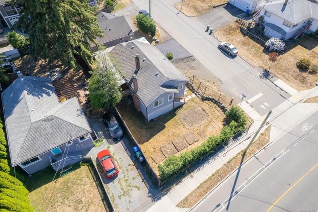 2 of 47 - 15 Fourth St, Nanaimo, BC