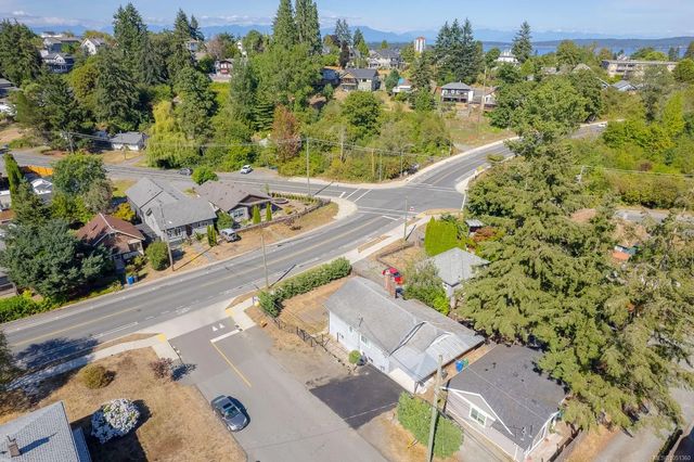 3 of 47 - 15 Fourth St, Nanaimo, BC