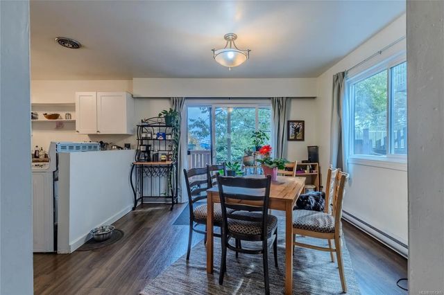 4 of 52 - 832 Holly Hill Rd, Nanaimo, BC