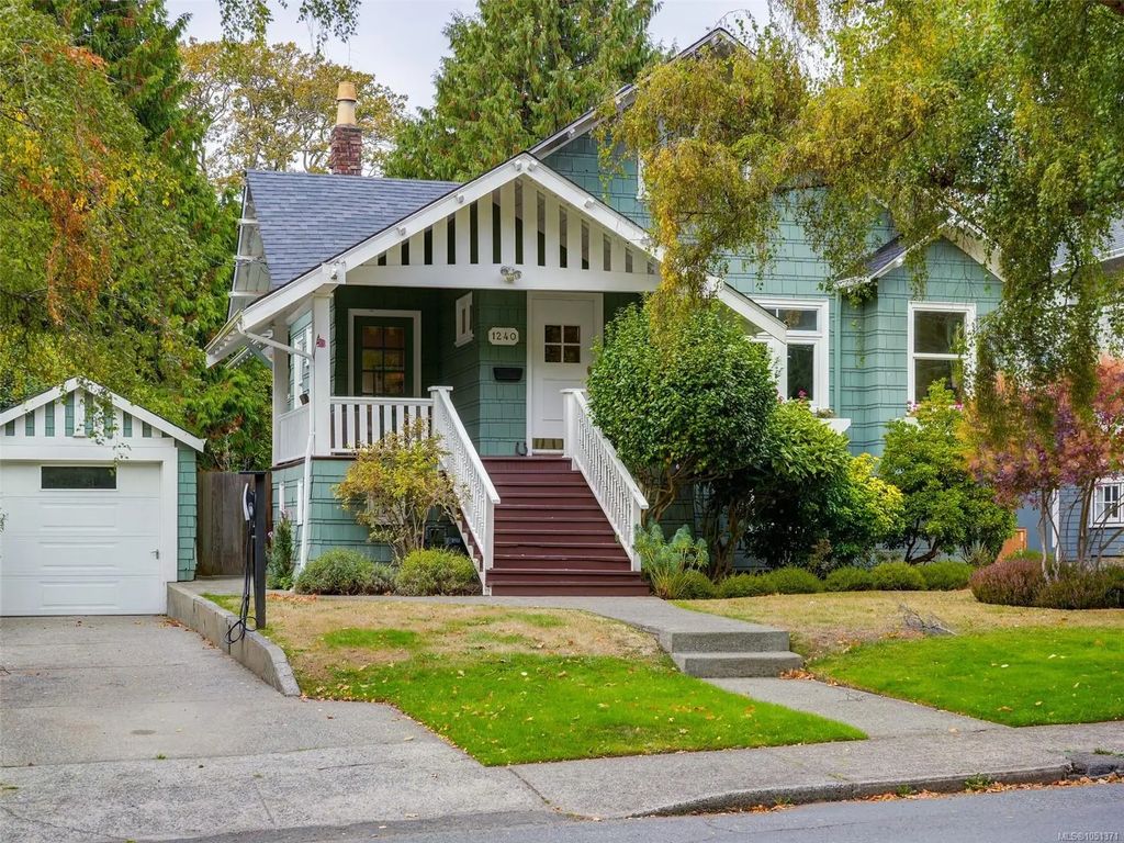 1240 Victoria Ave, Oak Bay