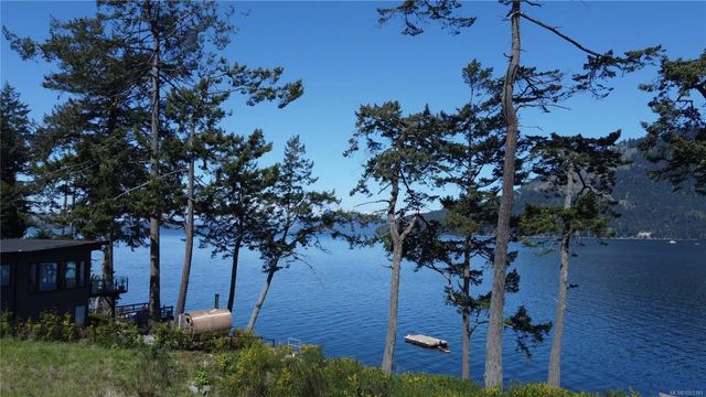3 of 46 - 760 Lands End Rd, North Saanich, BC