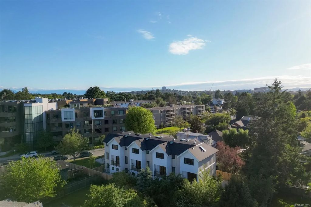 2268 Bowker Ave 3, Oak Bay