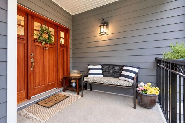 2 of 44 - 2026 Hannington Rd, Langford, BC
