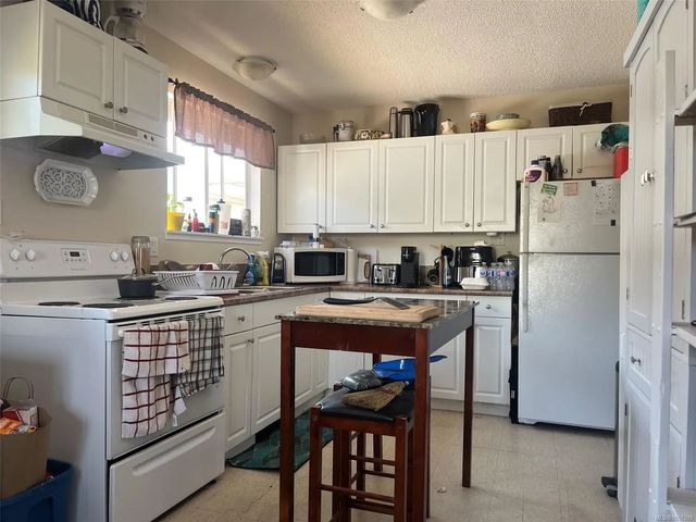 5 of 17 - 61 View St, Nanaimo, BC