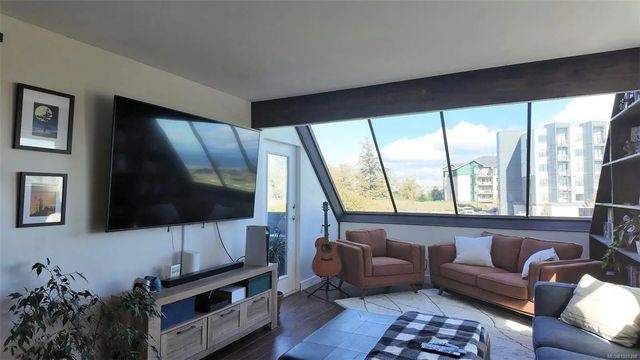 2 of 36 - 2740 Island Hwy 205, Campbell River, BC