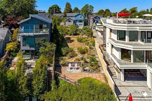 4 of 47 - 157 Robertson St, Victoria, BC