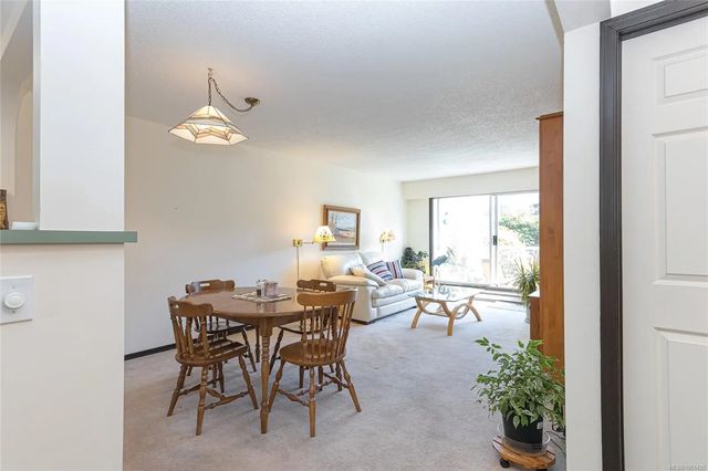 3 of 27 - 10461 Resthaven Dr 105, Sidney, BC