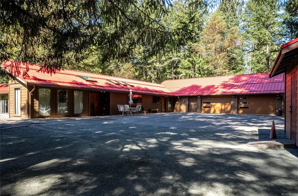 1698 Millstream Rd, Highlands