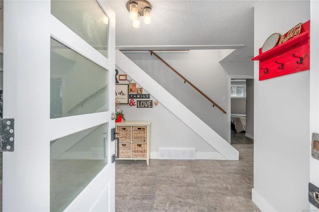 4 of 43 - 262 Villa Rd, Nanaimo, BC